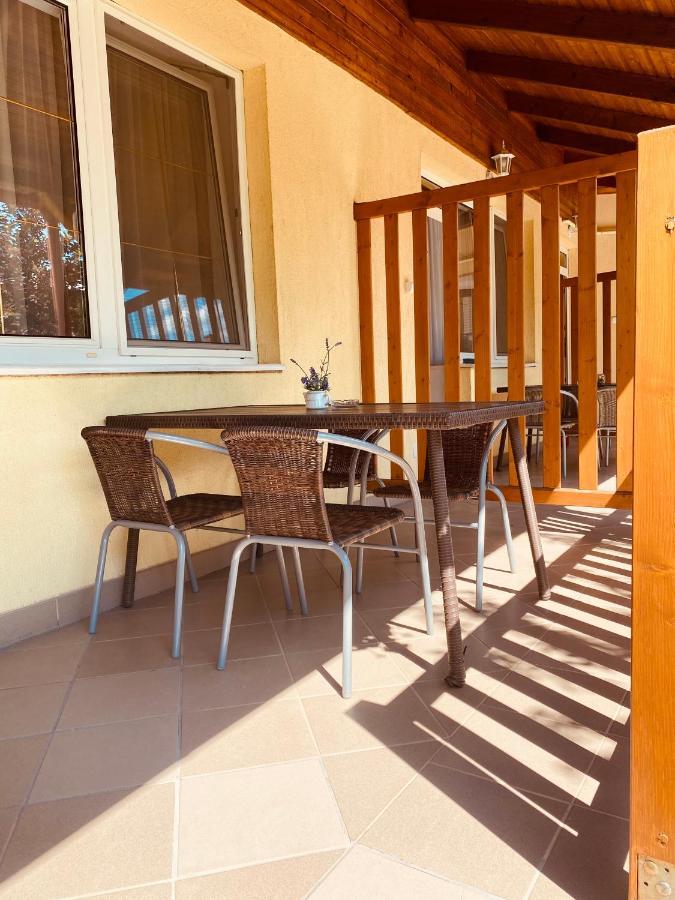 Zam-Zem Holiday Apartman ハイデゥソボスロー エクステリア 写真