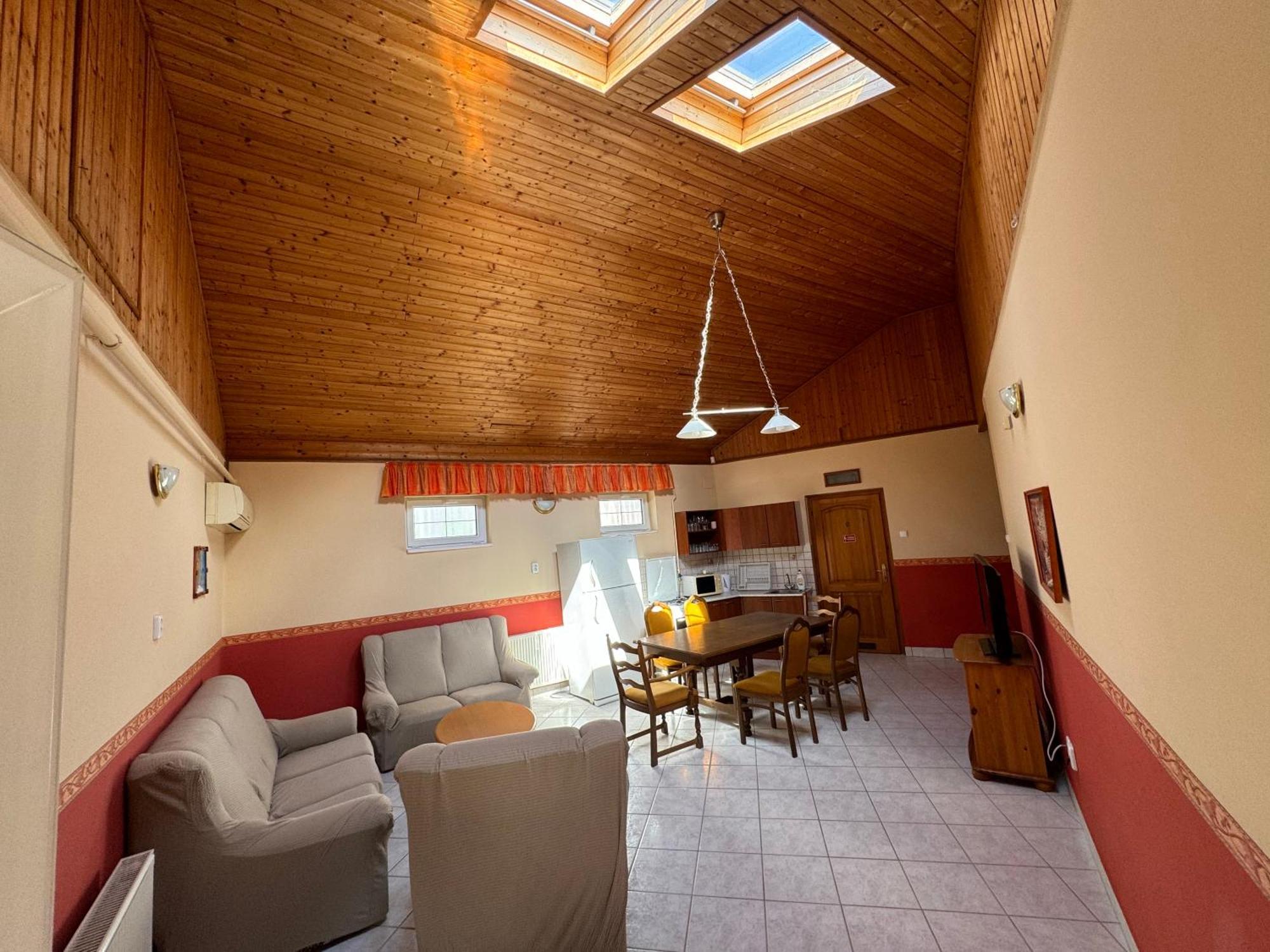 Zam-Zem Holiday Apartman ハイデゥソボスロー エクステリア 写真