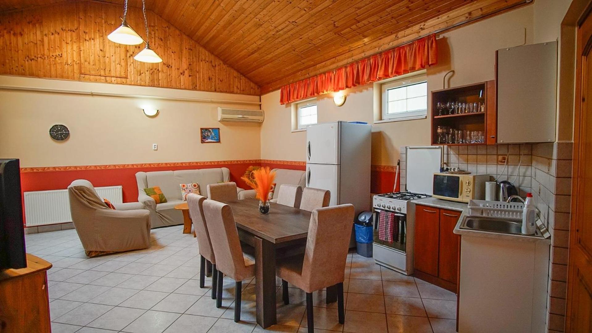 Zam-Zem Holiday Apartman ハイデゥソボスロー エクステリア 写真