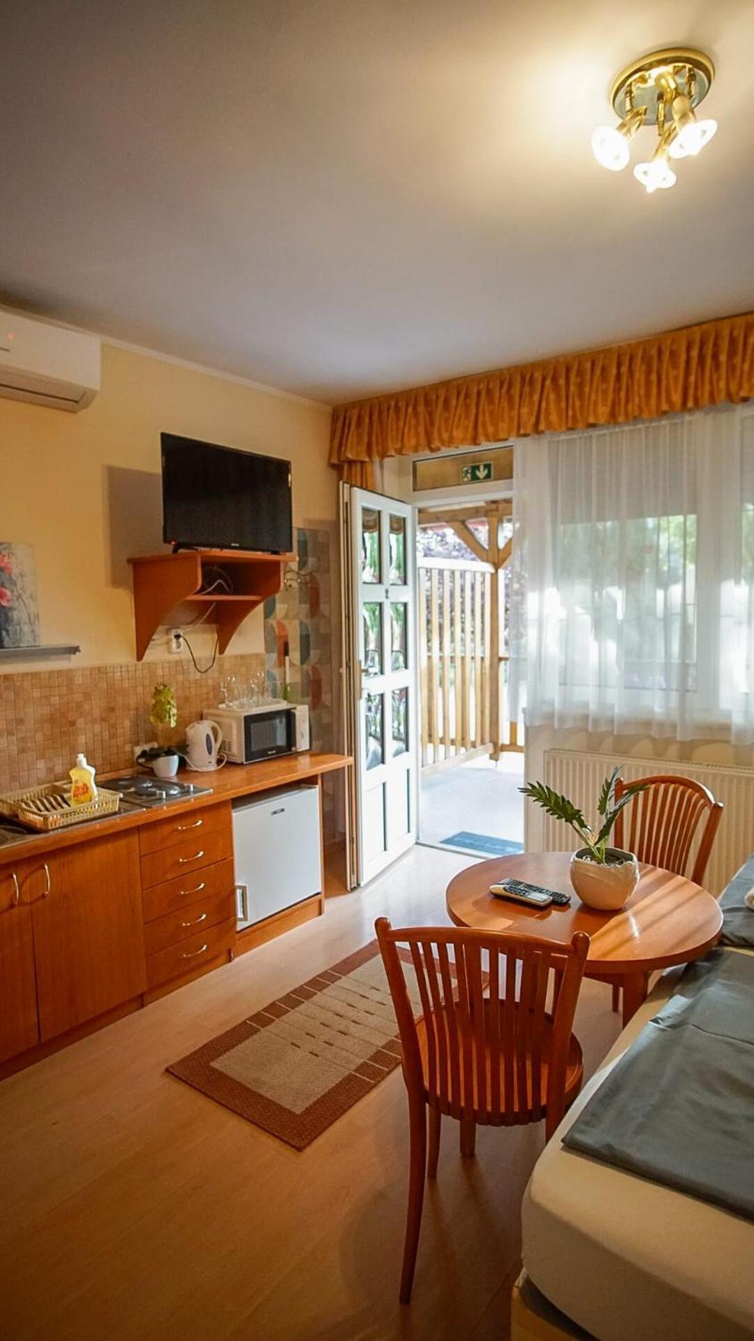 Zam-Zem Holiday Apartman ハイデゥソボスロー エクステリア 写真